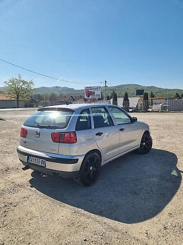 felne ili kapna: Seat Ibiza, petovratni hečbek, srebrna boja. Karoserija i — 6