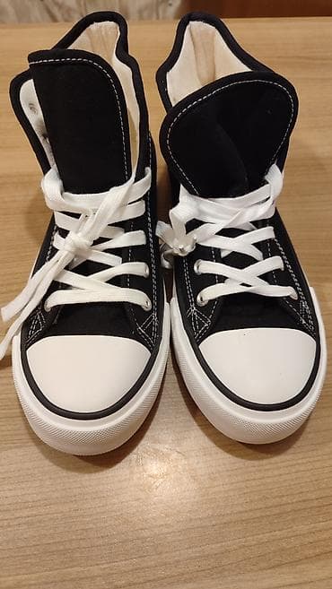 borbene patike: Crne platnene patike – visoki model - Klasičan dizajn sa belim — 3