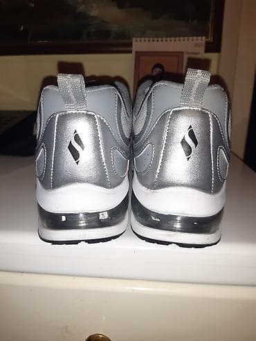 patike skechers: Sive sportske patike sa vazdušnim jastukom u đonu. obuvene par puta — 2