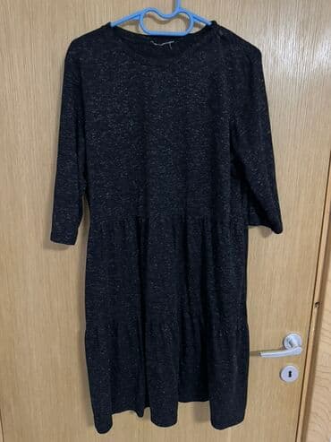 Donji veš: Crna pletena haljina srednje dužine sa diskretnim melanž efektom — 1