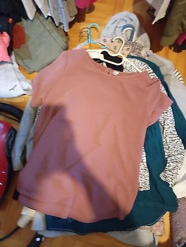 domaca kozna obuca: Akcija duksevi/bluze/prsluci/dzemperi.Sve po 200d — 8