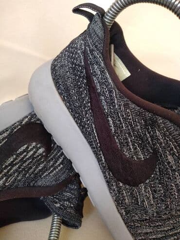 zenske patike n: NIKE original zenske patike br 38, koriscene kratko. Duzina — 4