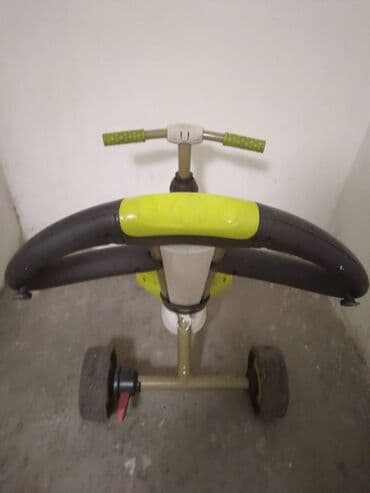 kinder igracke: Deciji tricikl, duz. oko 80, sir. oko 41, vis. sedista oko 35 cm. sa — 4