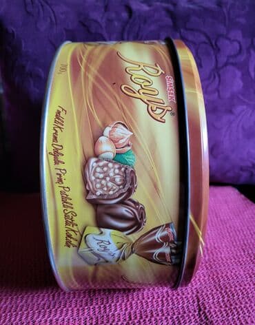 metalac staklene posude: Metalna ocuvana turska kutija iz 2005g. Visina. 10cm — 2