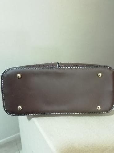new yorker torbe za plazu: Nova braon kroko tašna sa priveskom. Dužina 30cm i visina 21cm. 3 — 8