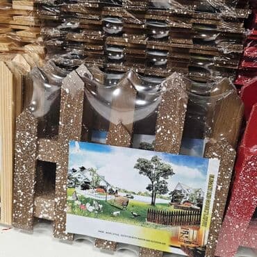 Ograda za ispod jelke 120cm.Cena 2800 din. Napravljeno od drveta