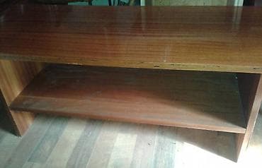 Prodajem klub-stočić sa slike,polovan,u dobrom stanju,dimenzije dužina at lalafo.rs Prodajem klub-stočić sa slike,polovan,u dobrom stanju,dimenzije dužina