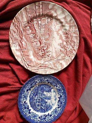 radna bunda: Set od 2 dekorativna tanjira – “Merrie Olde England” (British Anchor — 1