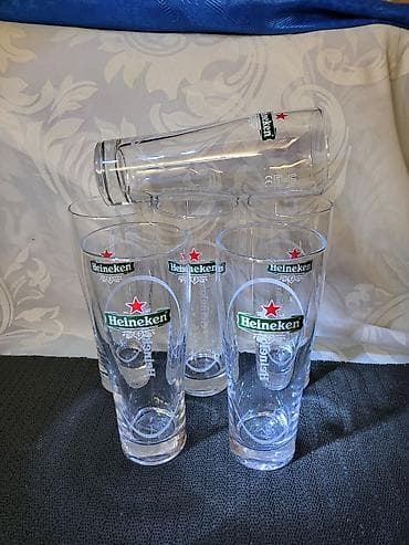 Case nove,vintaz Heineken. Case Heineken bez ostecenja,sve na njima