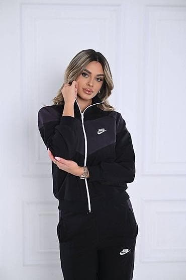 dzemper sa srcima: Damska trenerka – komplet jakna + donji deo - Brend: Nike (vidljiv — 8