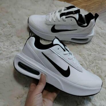 zara kaput sa krznom: Nike, color - White — 1