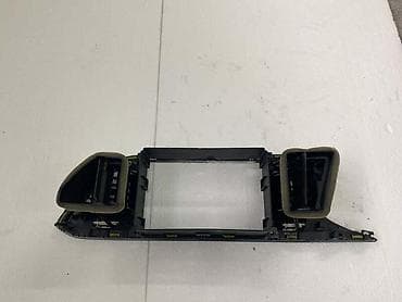frezer za dizne: RESETKA VENTILACIJE ZA SEAT LEON - 5F1819110 | Centralna resetka — 3