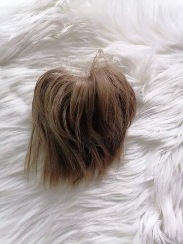 Punđe na glumicu
Cena 1200din