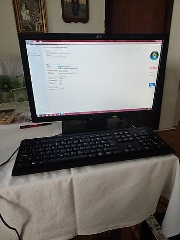 kyoto srbija: Fujitsu desktop računar sa monitorom i tastaturom Specifikacije: - — 2
