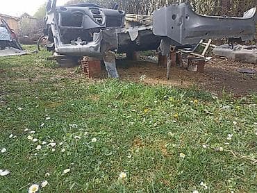 silver i polo: Karoserija Xsara Picasso (pod + tunel + deo kabine) za mali gradski — 2