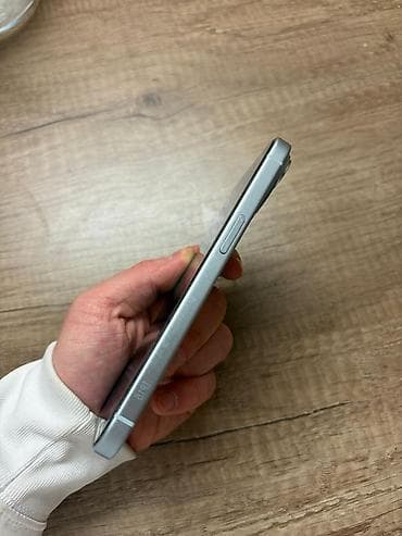 iphone 15 cena: Apple iPhone 15 – srebrno/sivo kućište 📱 Na prodaju iPhone 15 – 128GB — 1