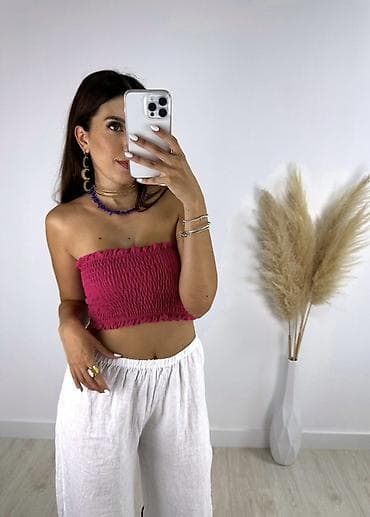 blackpink majica: Ženski top bez naramenica – smock elastični kroj
950 din
S M L — 8
