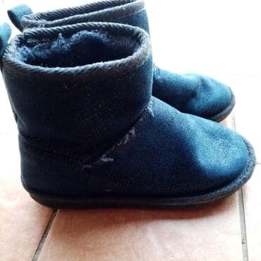 Ugg čizme: Preslatke tople teget sa sljokicama 29 broj kupljene u Svajcarskoj — 1