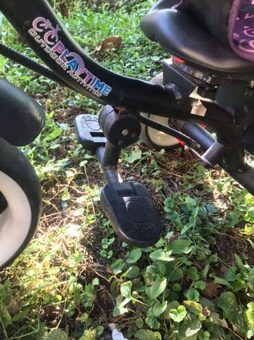 elektricni tricikl: Moderan dečiji tricikl ljubičaste boje, pogodan za najmlađe — 9