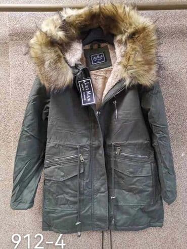 cipele sa vazdusnim djonom: Parka 
S M L XL 
Cena 3.500 dinara — 2