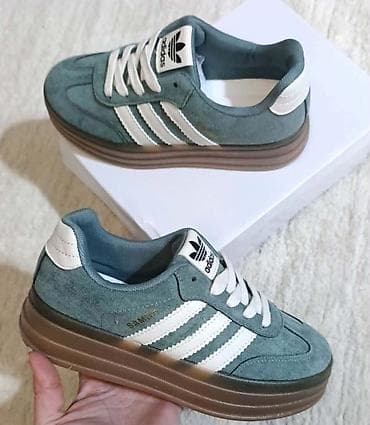 Donji delovi trenerke: Samba 
36-41
3300 din. pr — 2