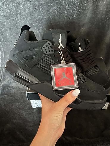 patike za rad: - Prodajem KOPIJA ženski patika, Nike Air Jordan Retro Black Cat, broj — 3