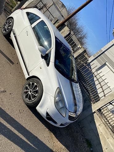 dizalice za auto: Opel corsa d 2007 reg do 12.12 2026 idealan za pocetnike potrosnja 4-5 — 2