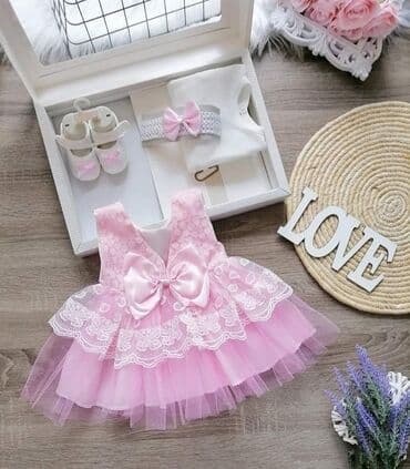 brax pantalone cena: Bebi set u kutiji 
Veličina 0-3m
Cena 2550 din — 3