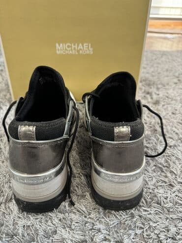patike sa vazdušnim đonom: Michael Kors, 37.5, color - Black — 3