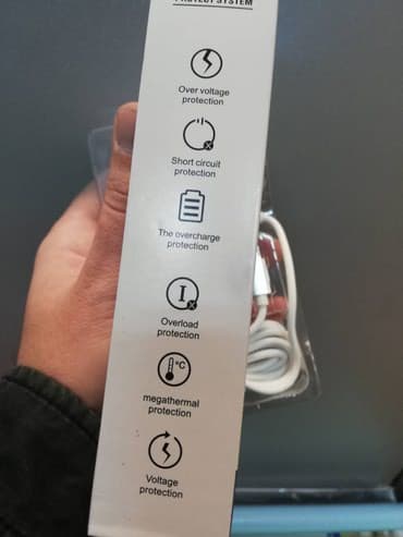 Dodaci za mobilne telefone: MENGO fast charger ( 1 micro USB + 3 USB izlaza ) Najkvalitetniju — 2