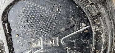 dizalice za servise: ZNAK MASKA 5G0 ZA VOLKSWAGEN GOLF 7 | Volkswagen golf 7 znak maska — 4