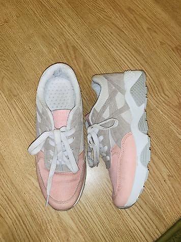 Jako udobne.Kao nove at lalafo.rs Jako udobne.Kao nove