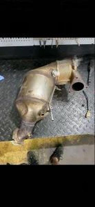 paracin tablice: AUDI A6 A7 A4 A5 3.0 TDI DPF 4H0131765B 4H0181BA | audi vw delovi — 3