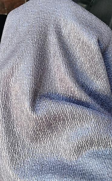 mona svecani kompleti: Prodajem italijanski svečani materijal (metraža). Dimenzije: 3m dužine — 1