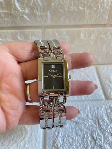 Lov i ribolov: Cena 2900 din. (samo sat) Cena 3400 din. (sat sa kutijom) Kvarcni — 3