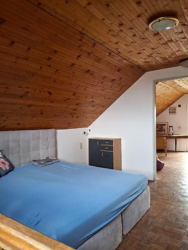 stanovi za izdavanje leskovac: Izdajem stanove za radnike u Dobanovcima,Surcin.
Cena 100e — 4