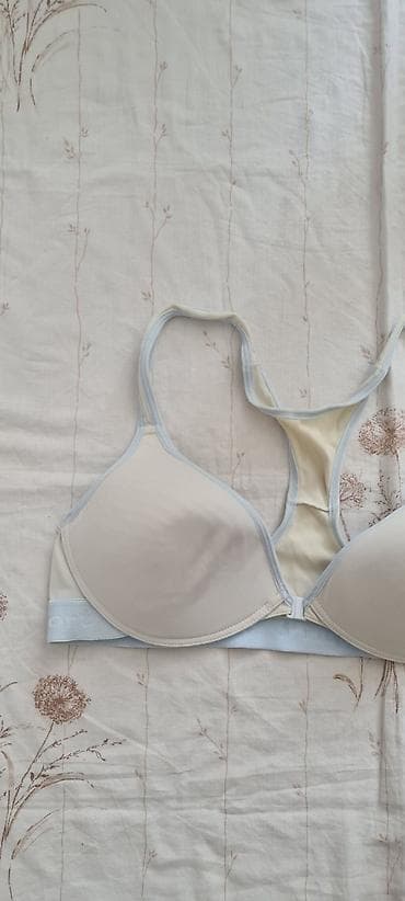 bogner jakne cena: Sportski grudnjak sa oblikovanim (lagano postavljenim) korpama i — 2