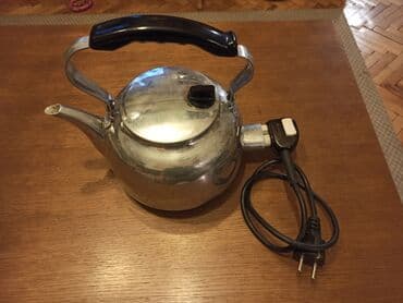 Električni čajnik zapremine 2L, grejač 1.000w