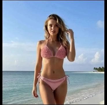 Ženski dvodelni kupaći kostim – roze - Model: trouglasti gornji deo