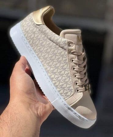 air max ltd 3 cena: 36-40
3.900 — 1