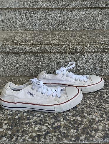 crne patike i bele čarape: FILA original patike br.38 ug.24 cm. - Brend: Fila - Boja: bela sa — 2