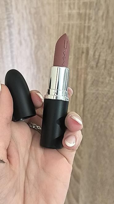 the look vrbas: MAC ruž za usne – Velvet Teddy (nijansa 617), mat završnica. - — 3