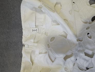 blejzer zenski: H&M suknja do ispod kolena u boji slonovače (off‑white), model sa — 3