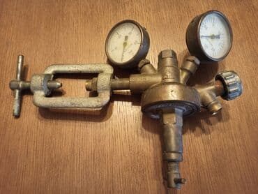 Aparati za zavarivanje: Regulator pritiska (manometri) za acetilen. Proizv. TELEOPTIK. Mislim — 1