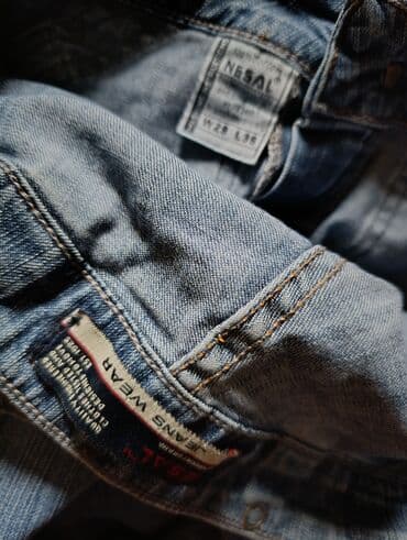 pantalone od vestacke koze: Nesal farmerke 
odlicne — 5