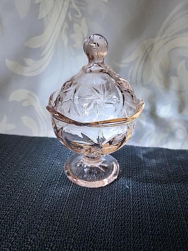 Sve za vikendicu i baštu: Bombonijera nova,vintaz. Bombonijera nova staklena,sve na njoj odsjaj — 1