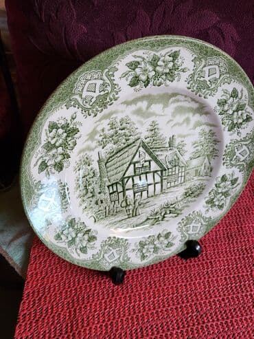 tanjiri od porcelana: Tanjir nov rucno graviran Engleska Staffordshire 70te. Tanjir nigde — 3