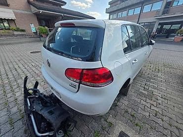 auto dizalica cena: VOLKSWAGEN GOLF 6 2010. GOD. - KOMPLETAN AUTO U DELOVIMA | Molba za — 4