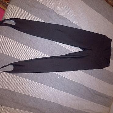 Pantalone, Farmerke, Šortsevi: Crne helanke sa kajlama ispod stopala (stirrup style) - Brend: LILY — 1
