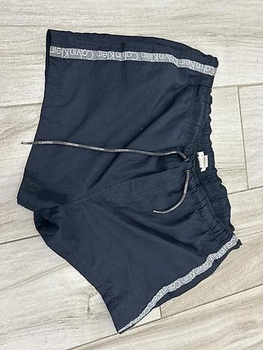 Bermude i šortsevi Calvin Klein, bоја - Tamnoplava na lalafo.rs Bermude i šortsevi Calvin Klein, bоја - Tamnoplava